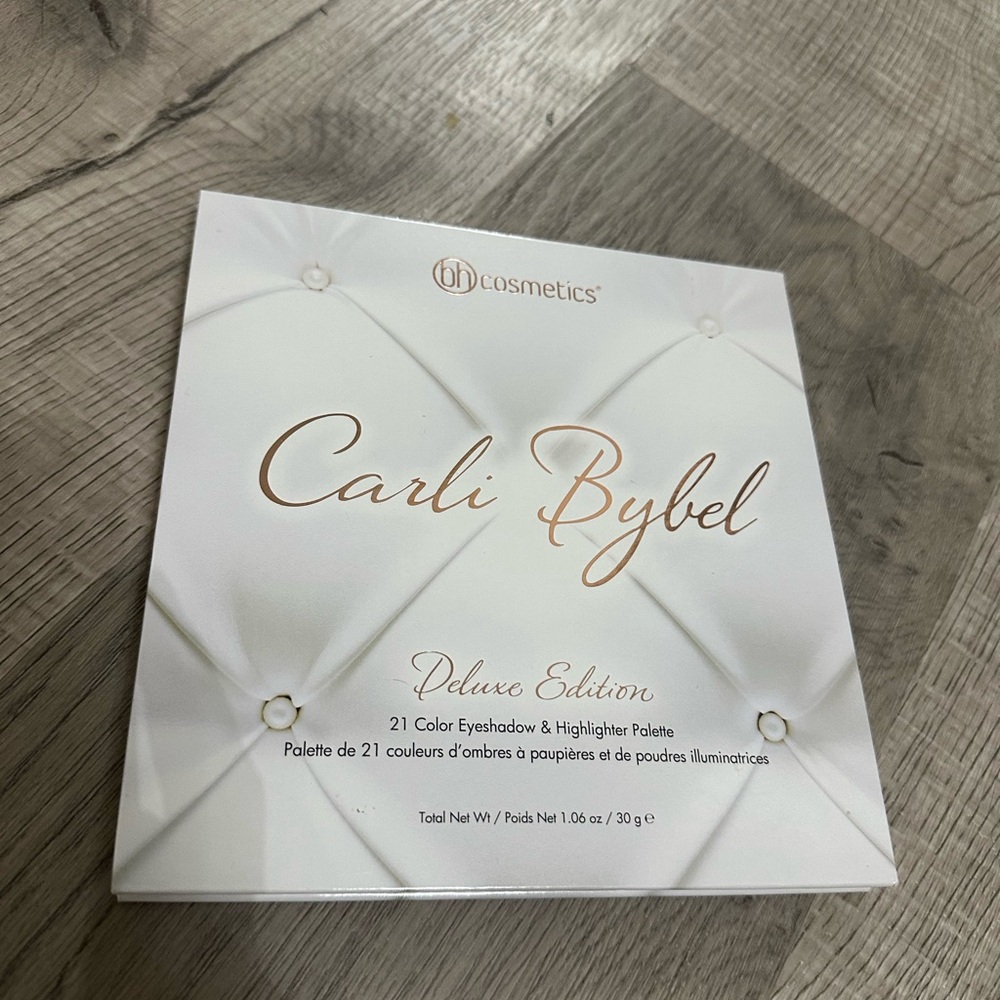BH Cosmetics Carli Bybel Deluxe Edition Palette Box